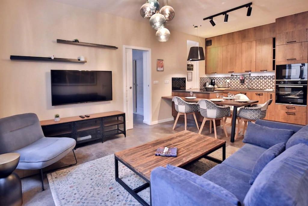 Saulstice, Cosmique Hyper Centre Appartement